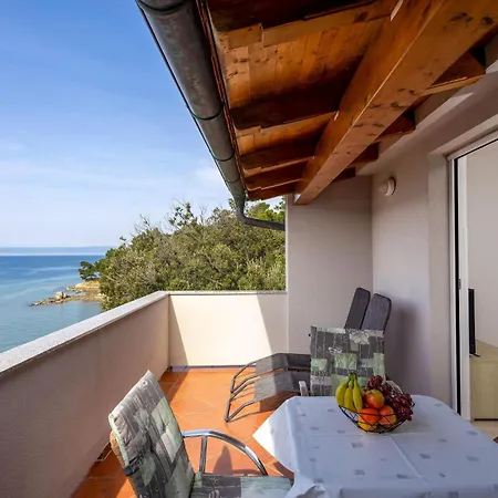 Apartment 1 Bedroom In *