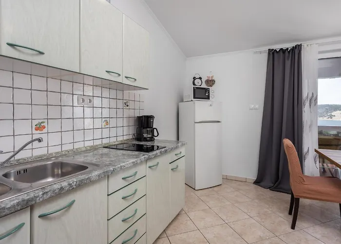 1 Bedroom In 로파르