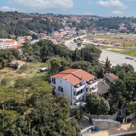 1 Bedroom In Appartement Lopar