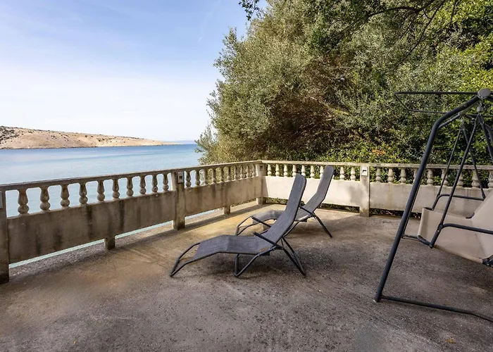 1 Bedroom In * Lopar