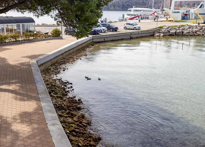 1 Bedroom In Apartament